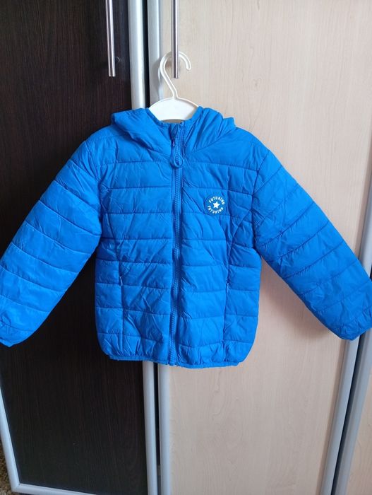 Детский комбинезон и брюки,куртка.