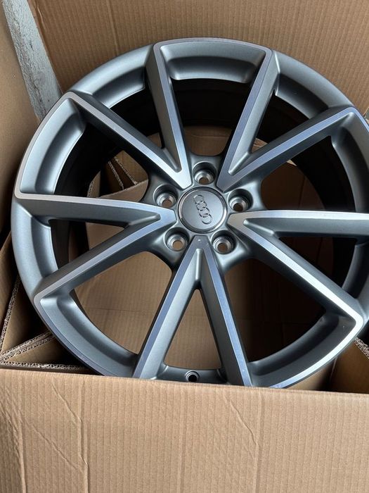 Vând jante originale Audi A3-S3-RS3 pe 19” bicolore noi