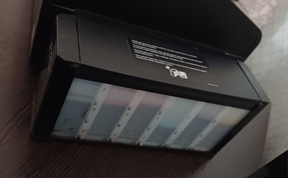 Продам цветной струйный принтер epson L805