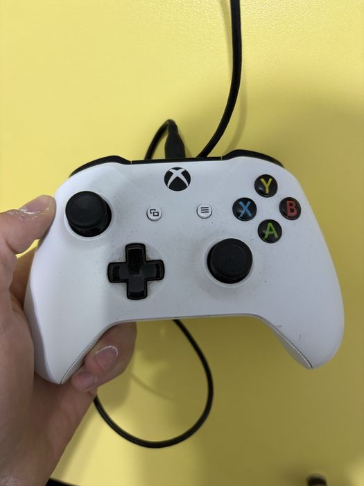 X box one s 500gb s 2 igri