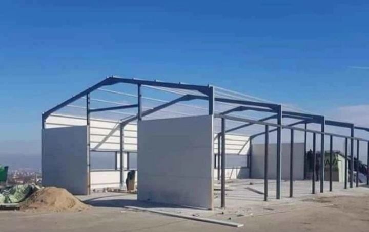 Vand hale metalice la super preț-calitate