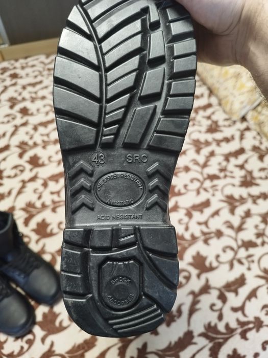 Полицейски кубинки 43 номер