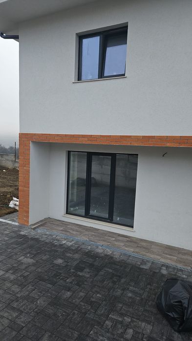 Vând Casa tip Duplex