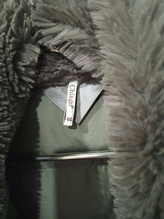 Продам пуховик стеганный