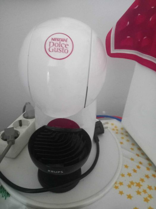 Продавам кафе-машина,,DolceGusto"