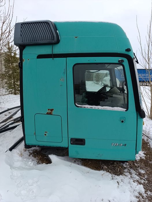 Продам кабину Мерседес Актрос
