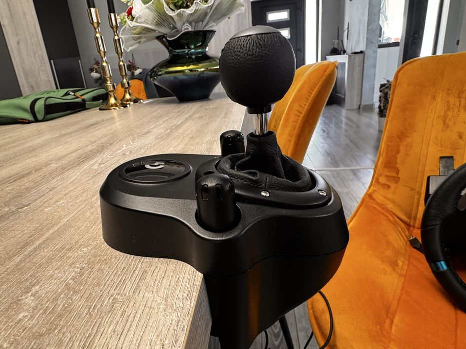 Logitech G29 + Shifter – Stare excelentă – PlayStation / PC