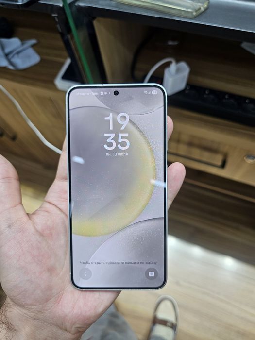 Samsung s24 b/u holati ideal