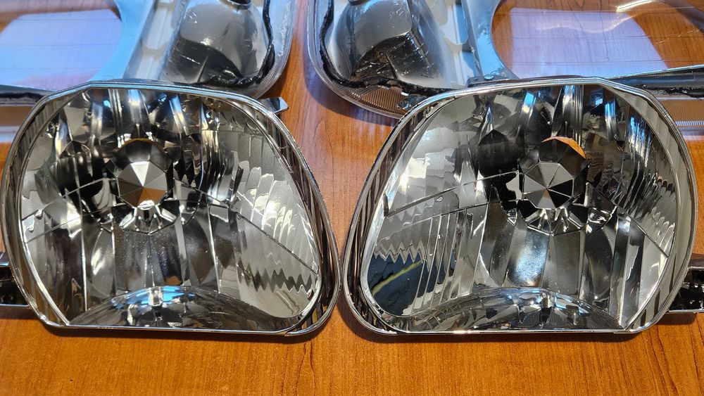 Рефлекрори за фарове Honda CRV 1