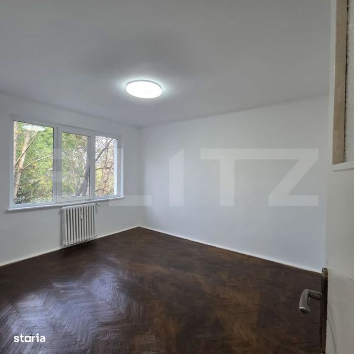 Apartament 3 camere, 60 mp, strada Albatros
