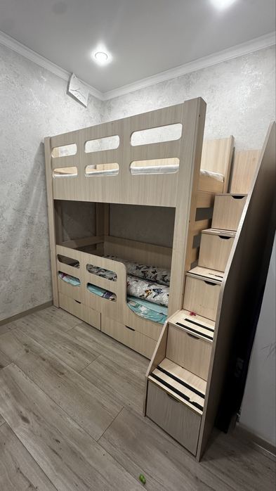 Двухярусная кровать