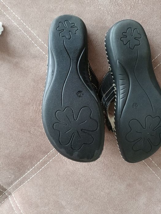 Чехли- естествена кожа 36 номер