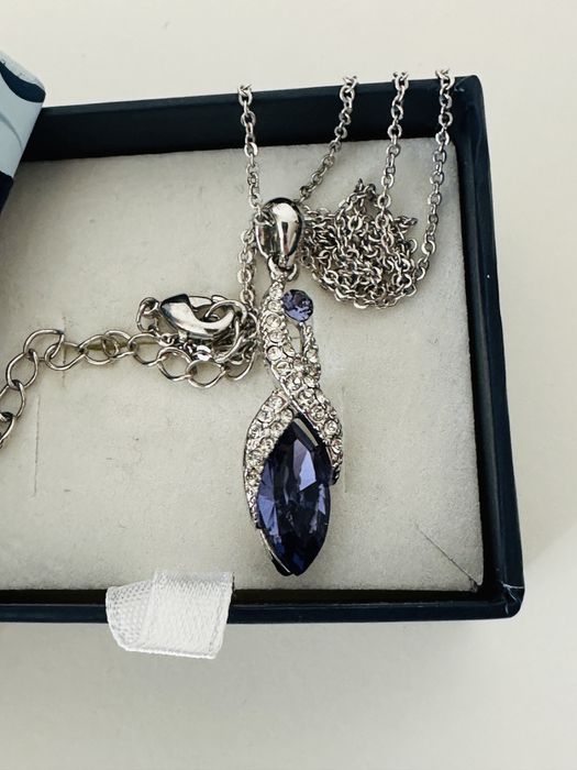 Колие с елементи Swarovski