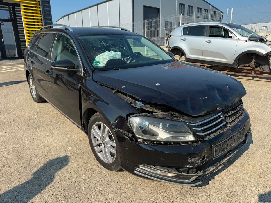 Dezmembrez Vw passat b7 break negru lc9x 2011 2.0 tdi CFFB volan stanga