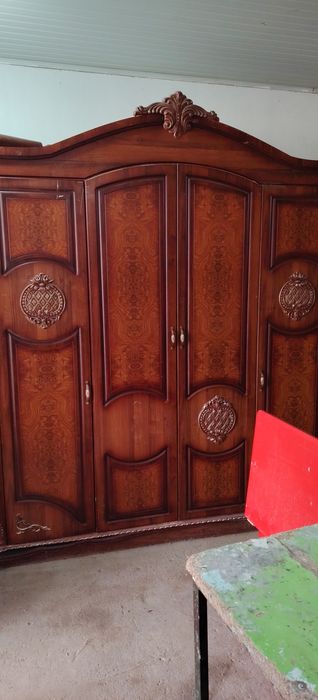 Хар хил турдаги уй жихозлари сотилади