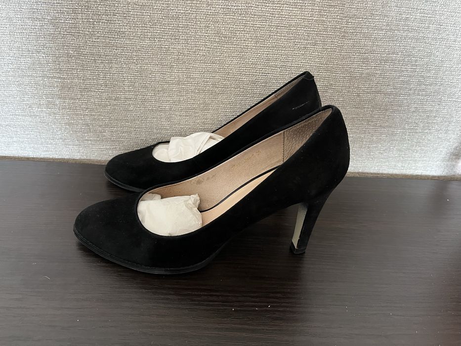 Продам туфли замшевые