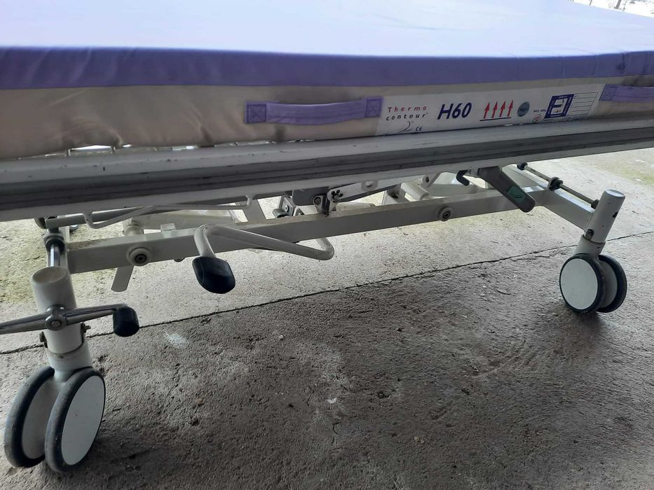 Pat medical de poziționare mecanică Hillrom, cu saltea inclus