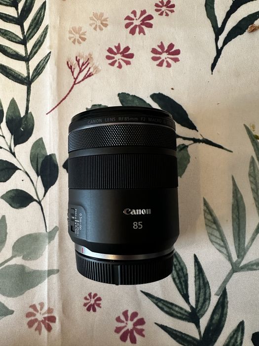Vand 85mm f2 IS STM -Canon