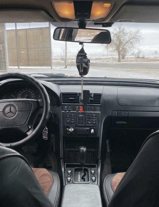 Mercedes-Benz W202 C280