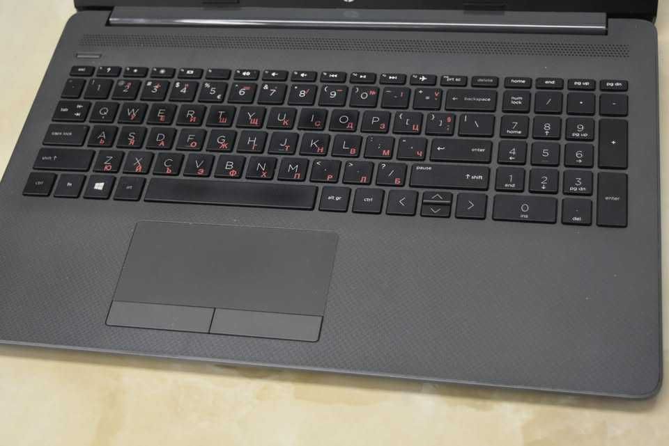 156, inch Laptop HP AMD Ryzen 5 3500U AMD Radeon Vega 8 4GB
