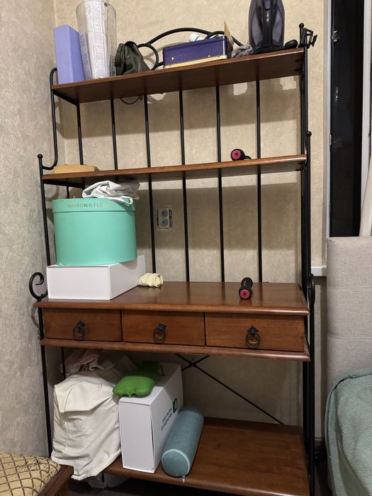 Продается стеллаж