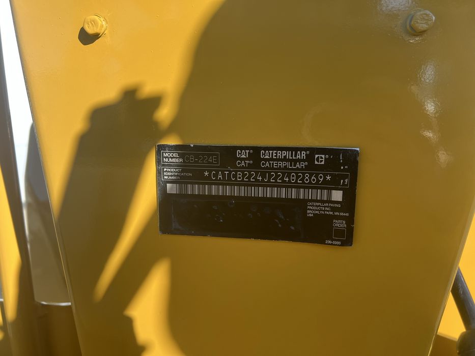 Cilindru compactor Caterpillar