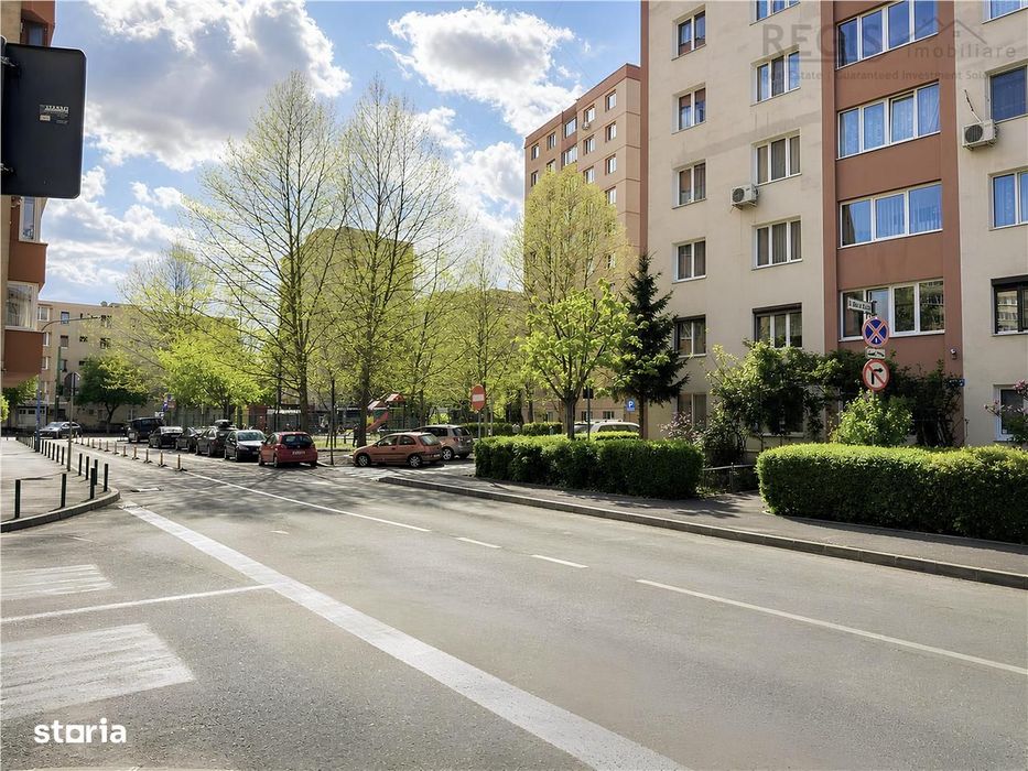 Apartament cu 3 camere de vanzare in zona Grivitei