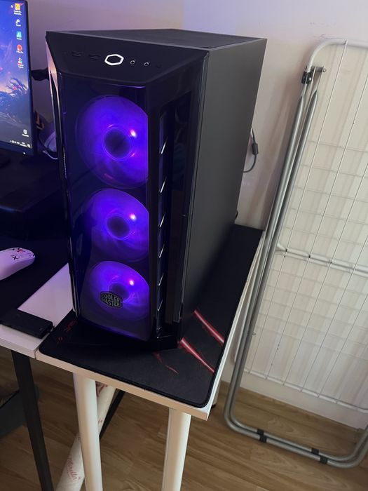 Gaming PC/RYZEN 5/RX6600XT/24GB RAM 3200MHz/