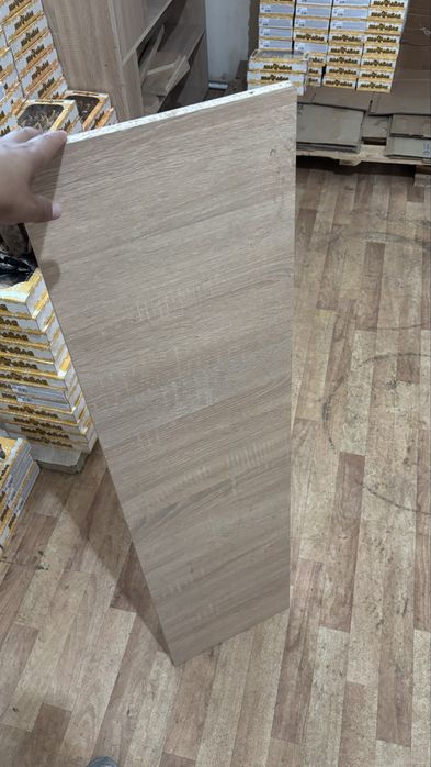 Отдам даром шкаф, доски итд