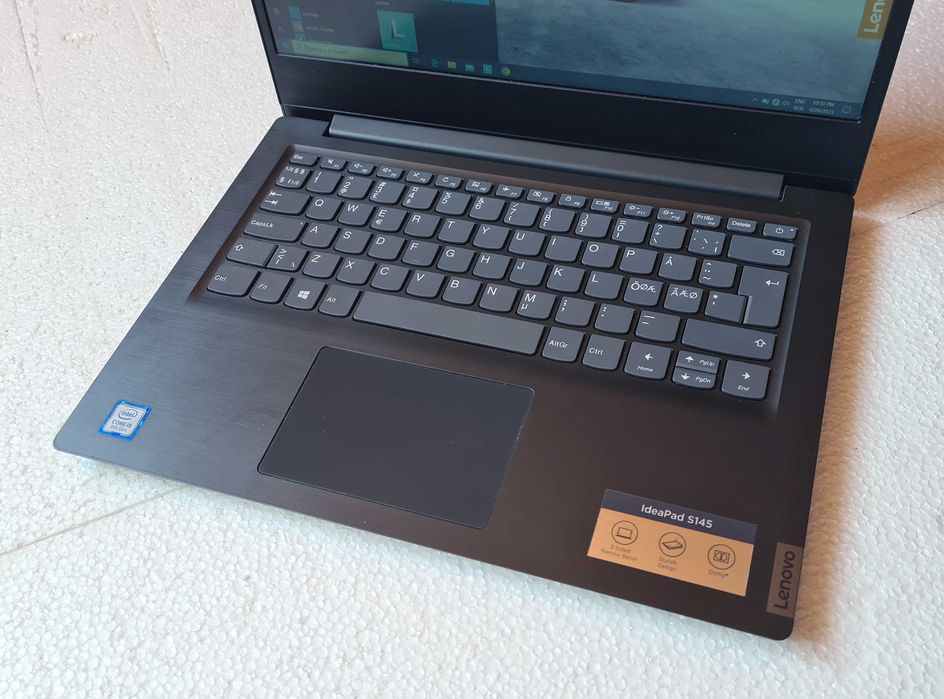 Laptop Lenovo Ecran 13" Full HD, i5-82650U, 8 GB DDR4, SSD 256 GB