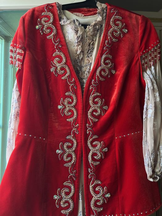 Бешпент Кәжекей көйлектер