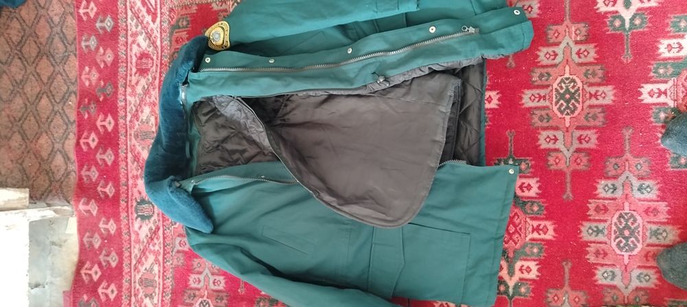 Бушлат куртка сотилади