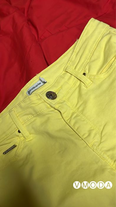 V.MODA Дамски жълти впити дънки. Ниска талия.