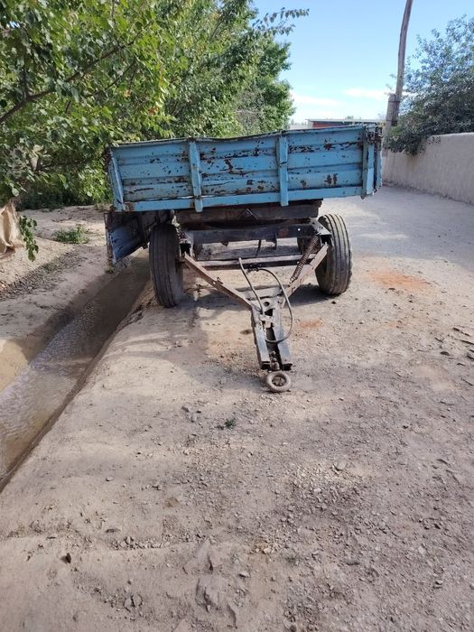 Belarus 80 markali traktor sotiladi