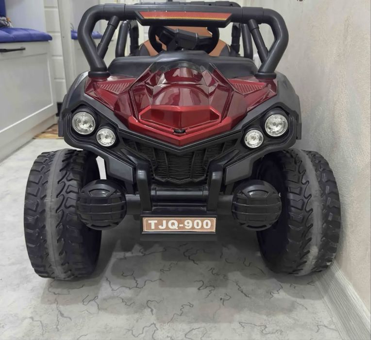 Продам машинку для детей