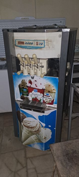Frezer Muzqaymoq aparat srochno sotiladi