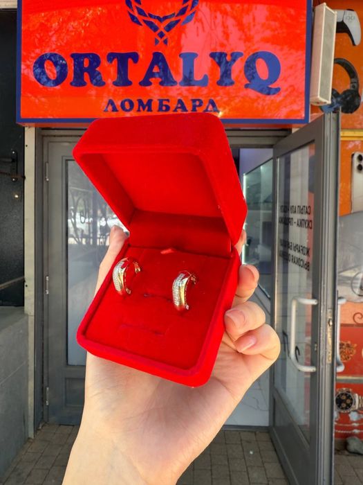 Золотоые серьги по скидке/Ortalyq