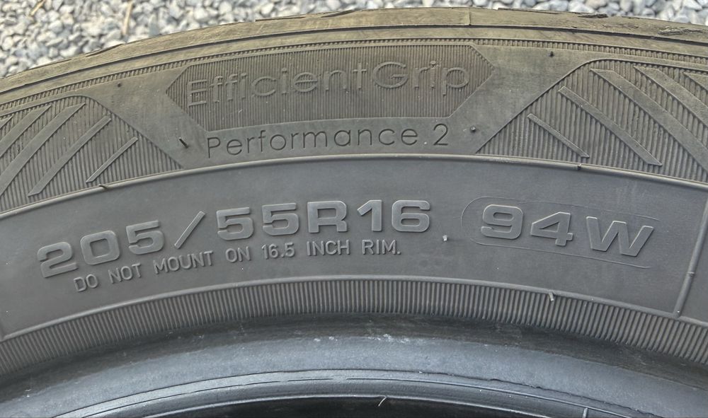 2бр 205/55/16 на 6мм с 21дот Гудиер