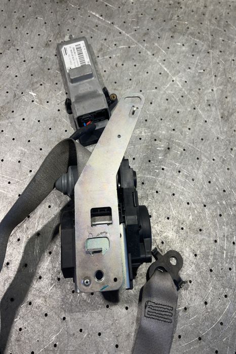 Centura siguranta fata dreapta 609 3340 00D BMW Seria 7 F01/F02