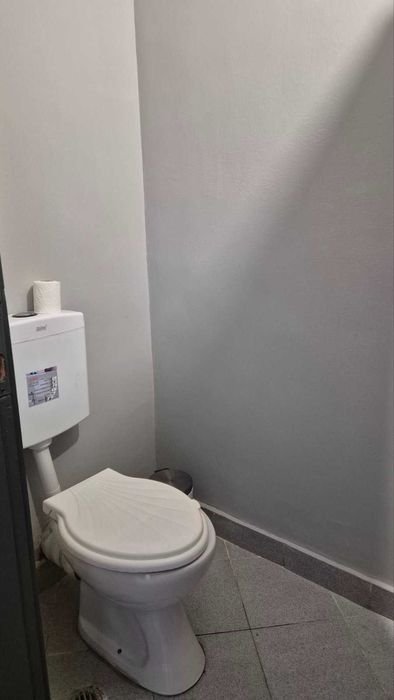 Дава се под наем Магазин в Перник, Център - 38 кв.м за 382.5 € - Снимка #8