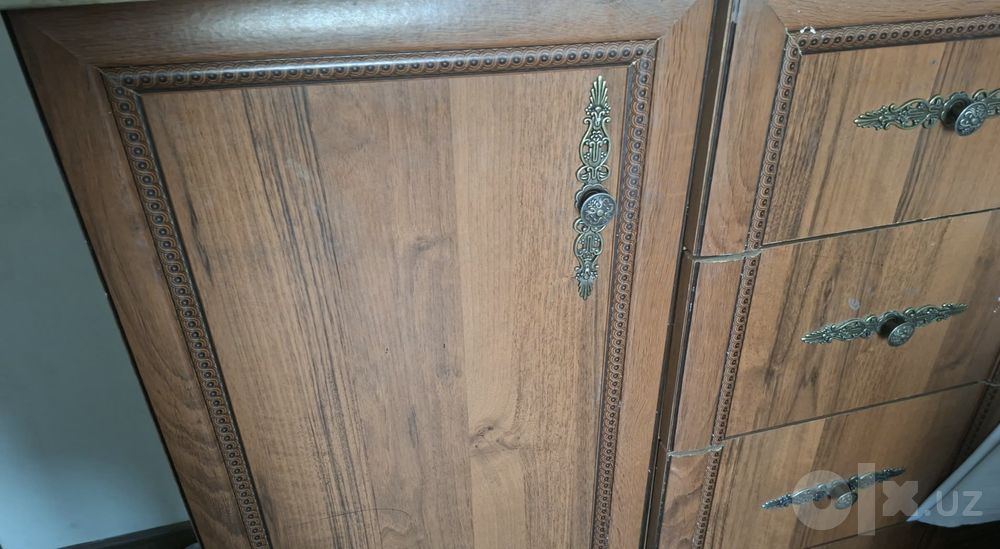 Spalniy mebel sotiladi nabori