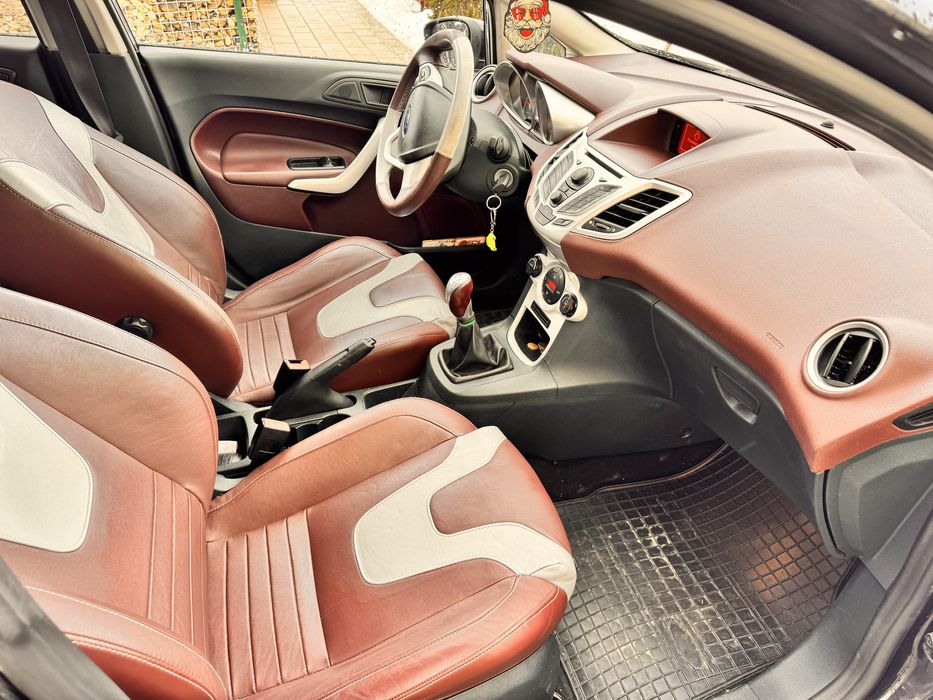 Ford fiesta titanium