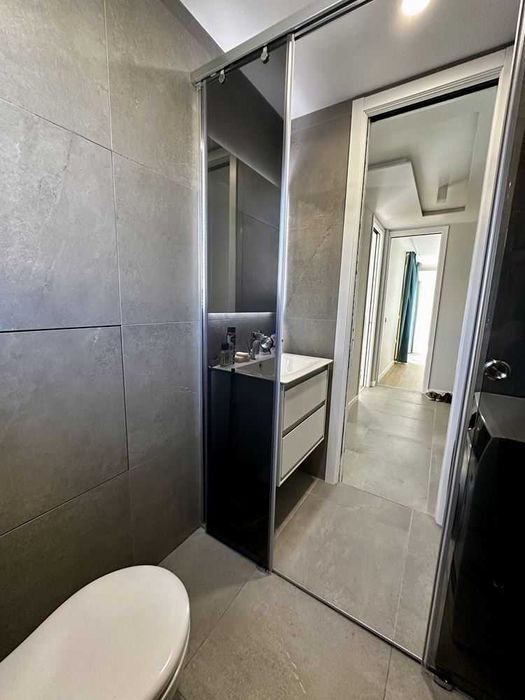 Просторен тристаен апартамент под наем - м-т Траката