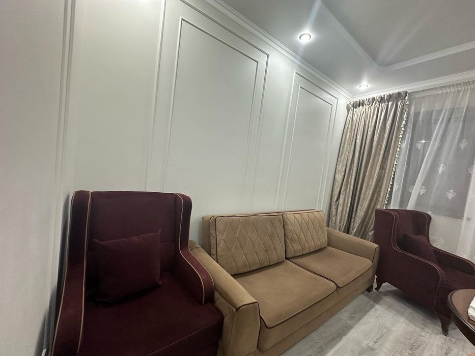 Продам диван с креслами