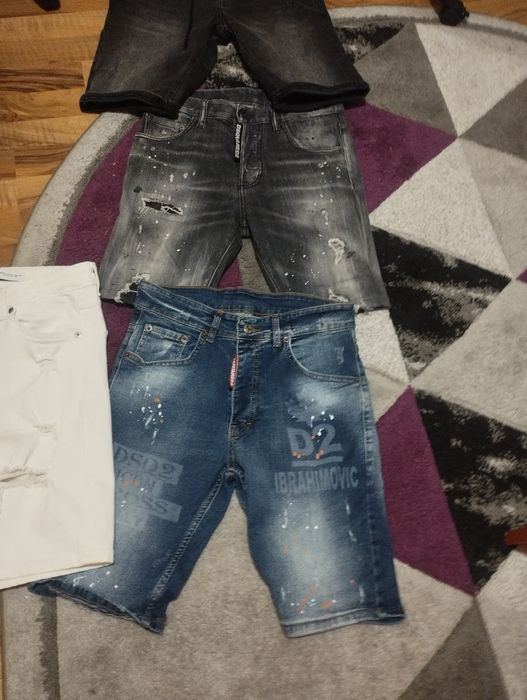Blugi scurți oferta.