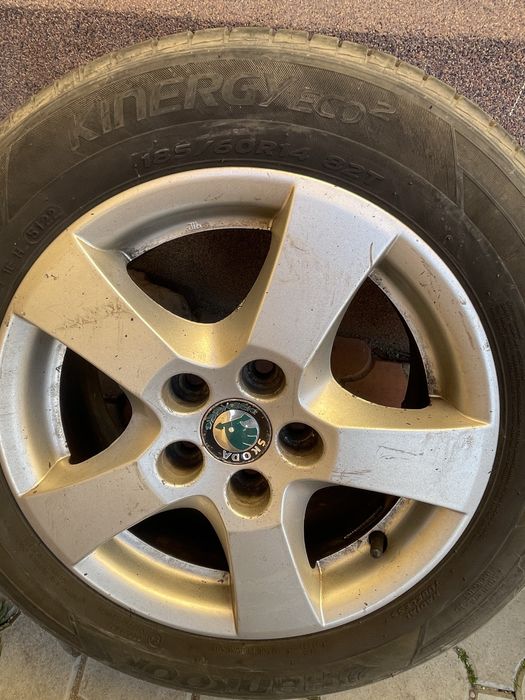 Set Jante aliaj + anvelope vară r14