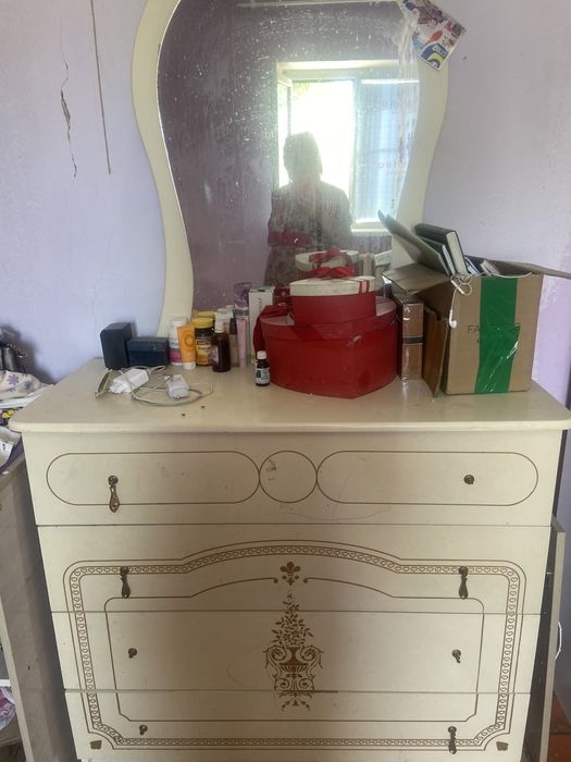 Спальный гарнитур