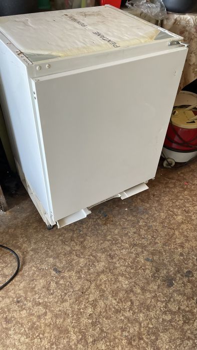 Два хладилника за ремонт!