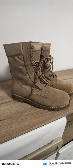 Bocanci combat piele întoarsa