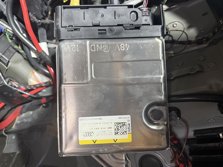 Модул управление 48V система Audi 4M0959663C Battery Control Module